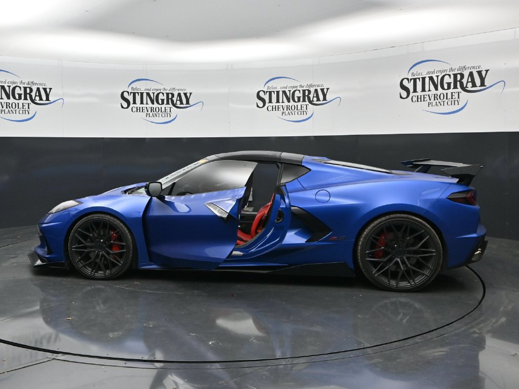 Used 2022 Chevrolet Corvette Stingray Preferred Cpe w/ Z51 Performance Package RWD image 37