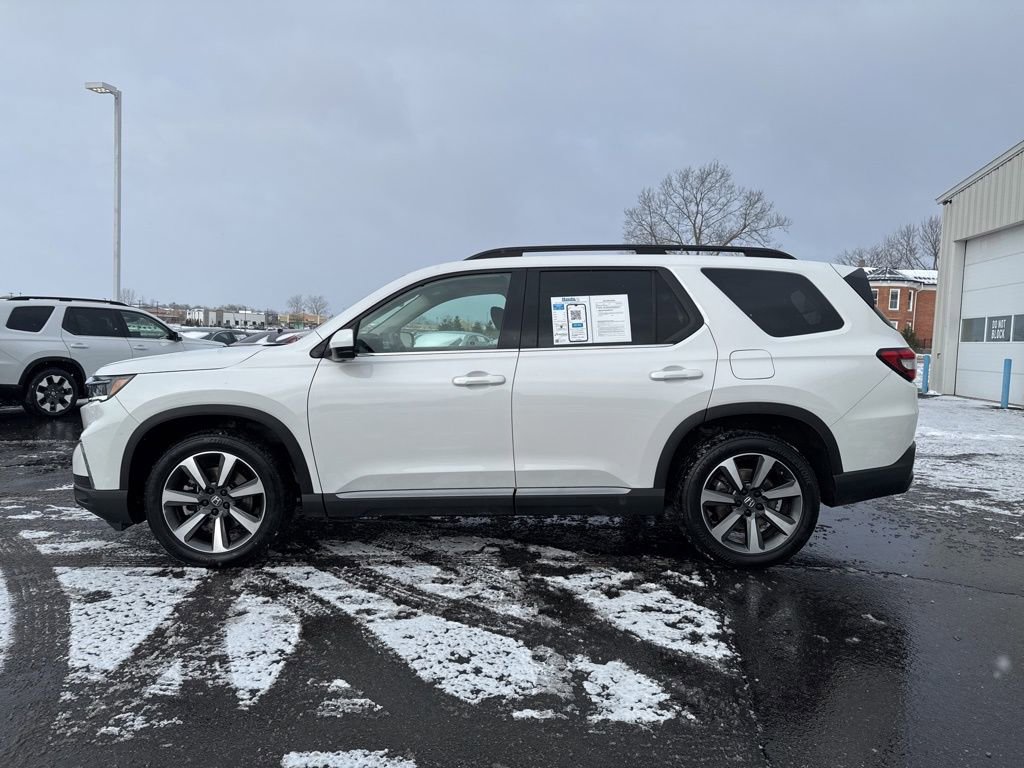 Used 2024 Honda Pilot Elite image 4