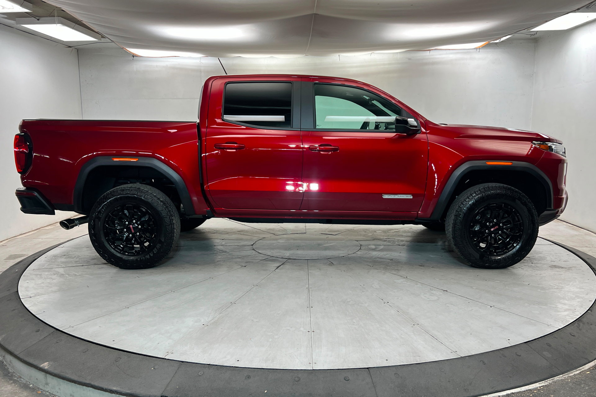 Used 2026 GMC Canyon Elevation RWD image 6