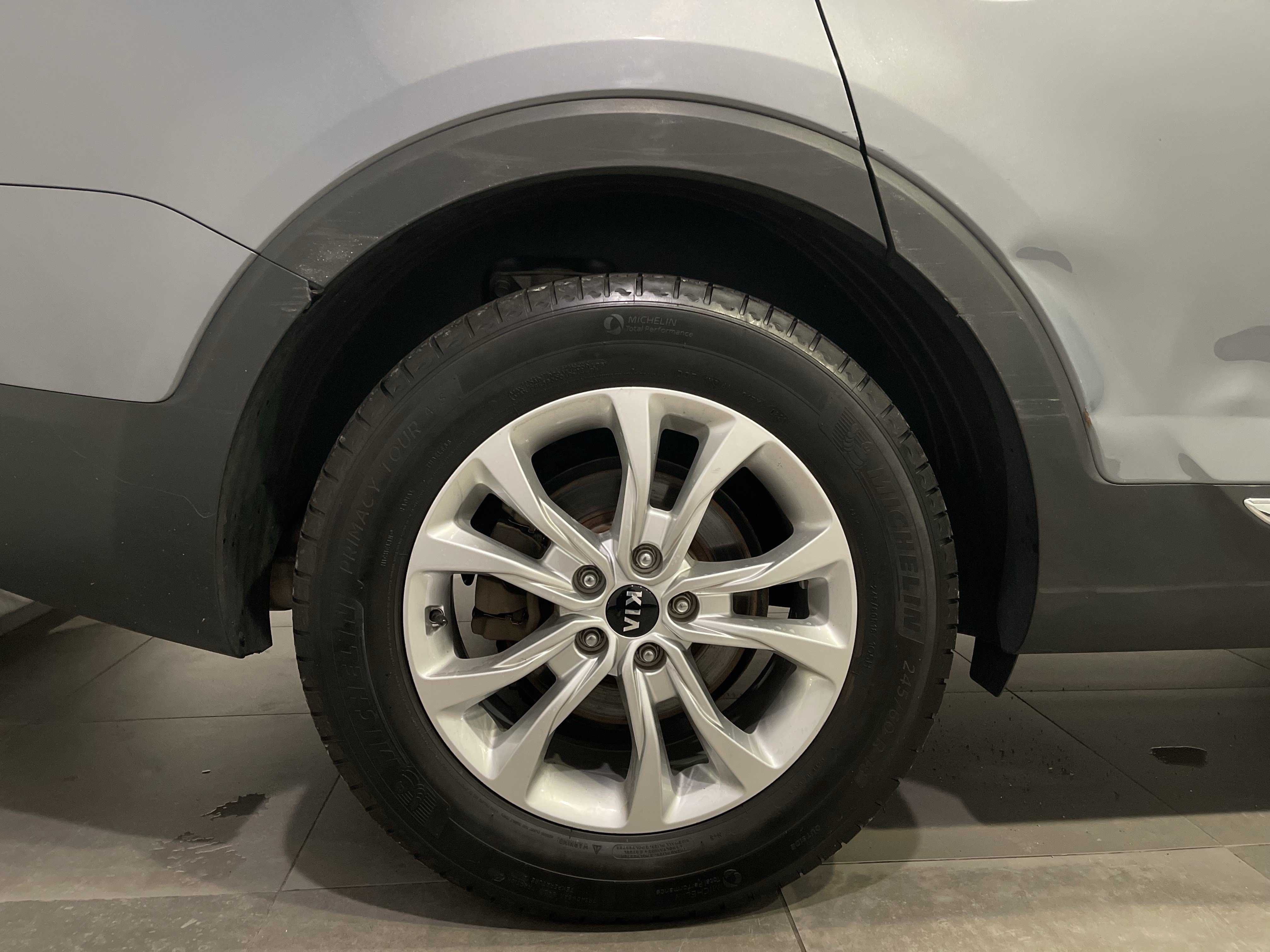 Used 2020 Kia Telluride LX AWD/4WD image 9