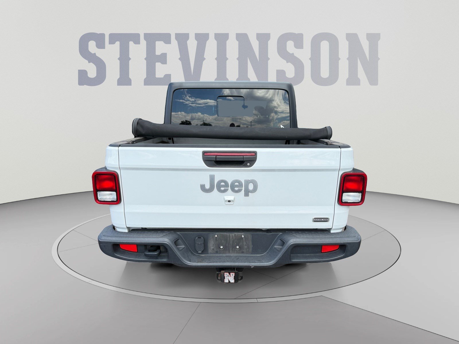 Used 2020 Jeep Gladiator Overland AWD/4WD image 4