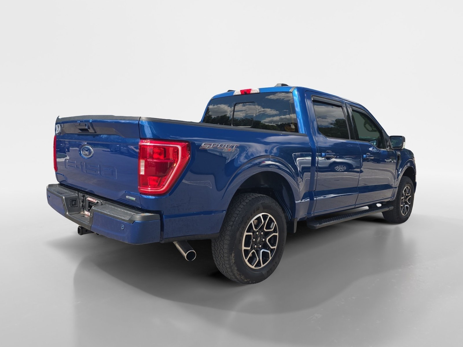 Used 2022 Ford F150 XLT w/ Equipment Group 302A High AWD/4WD image 6