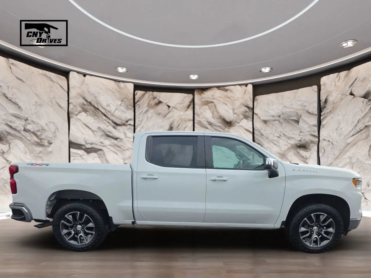 Used 2022 Chevrolet Silverado 1500 LT AWD/4WD image 4