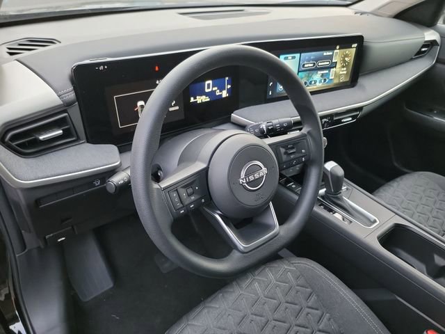 Used 2025 Nissan Kicks SV image 10