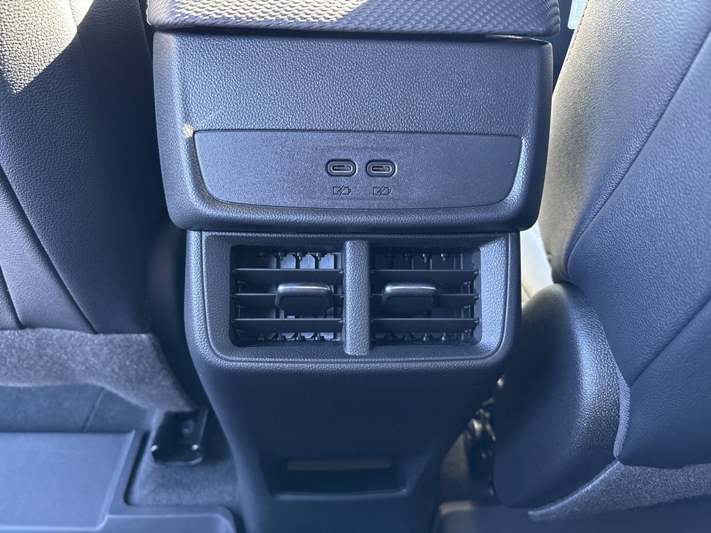 New 2026 Chevrolet Equinox LT w/ Convenience Package II image 11