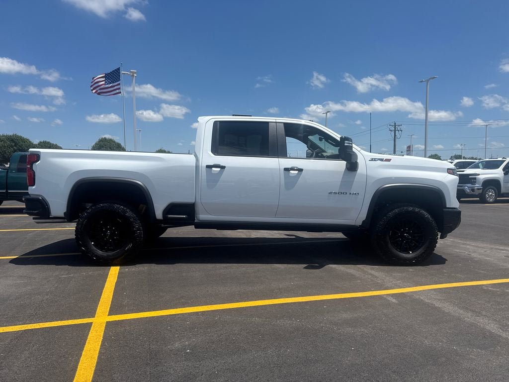 New 2026 Chevrolet Silverado 2500 ZR2 AWD/4WD image 7