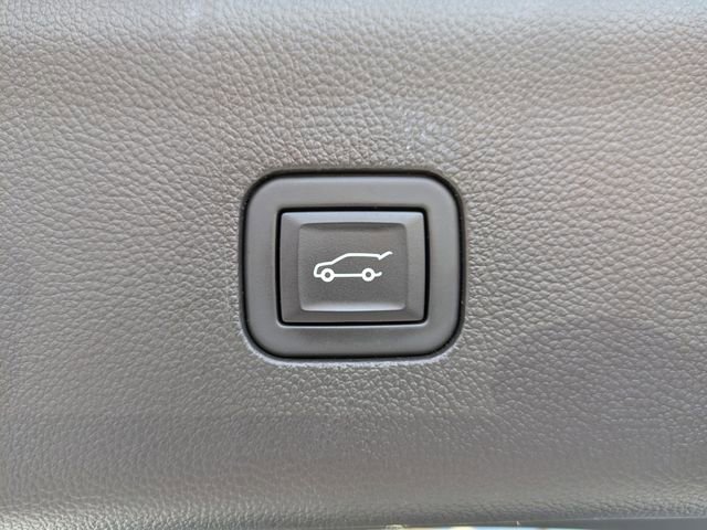 Used 2023 Buick Enclave Essence w/ Experience Buick Package image 17