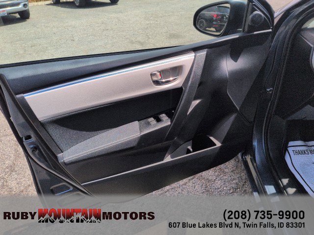 Used 2016 Toyota Corolla LE FWD image 12