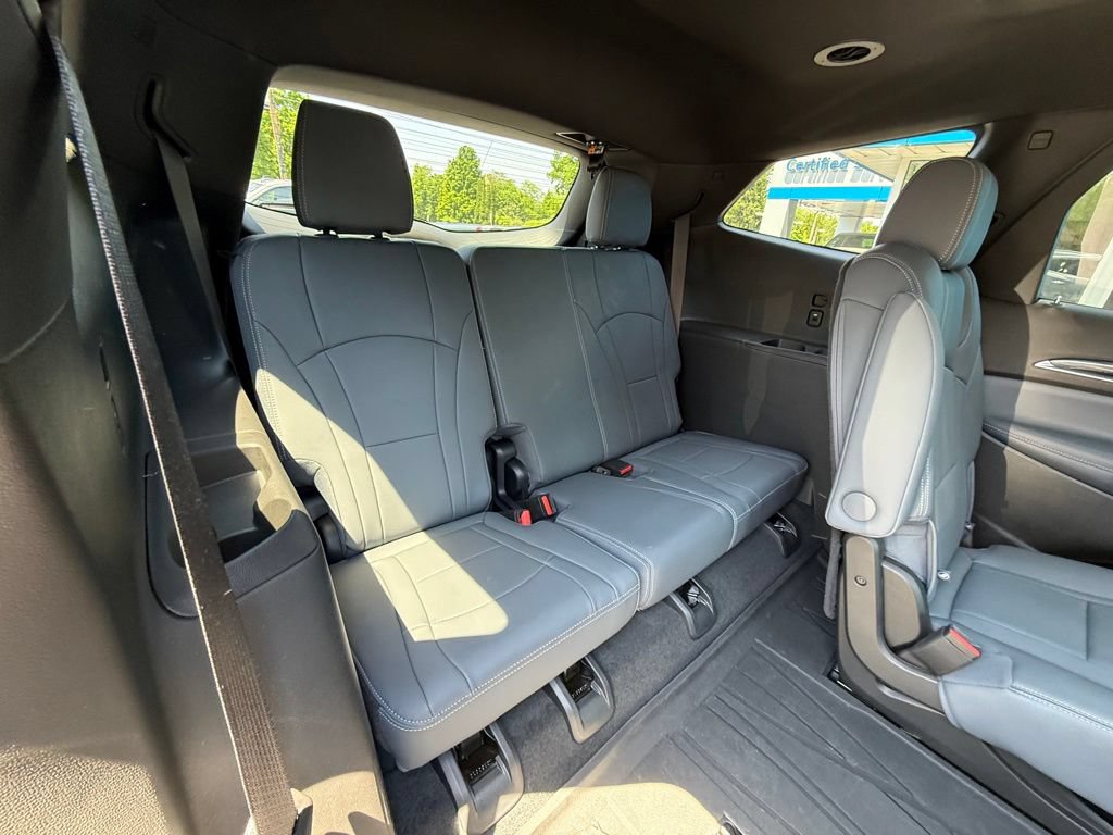 Used 2023 Buick Enclave Essence w/ Experience Buick Package AWD/4WD image 34
