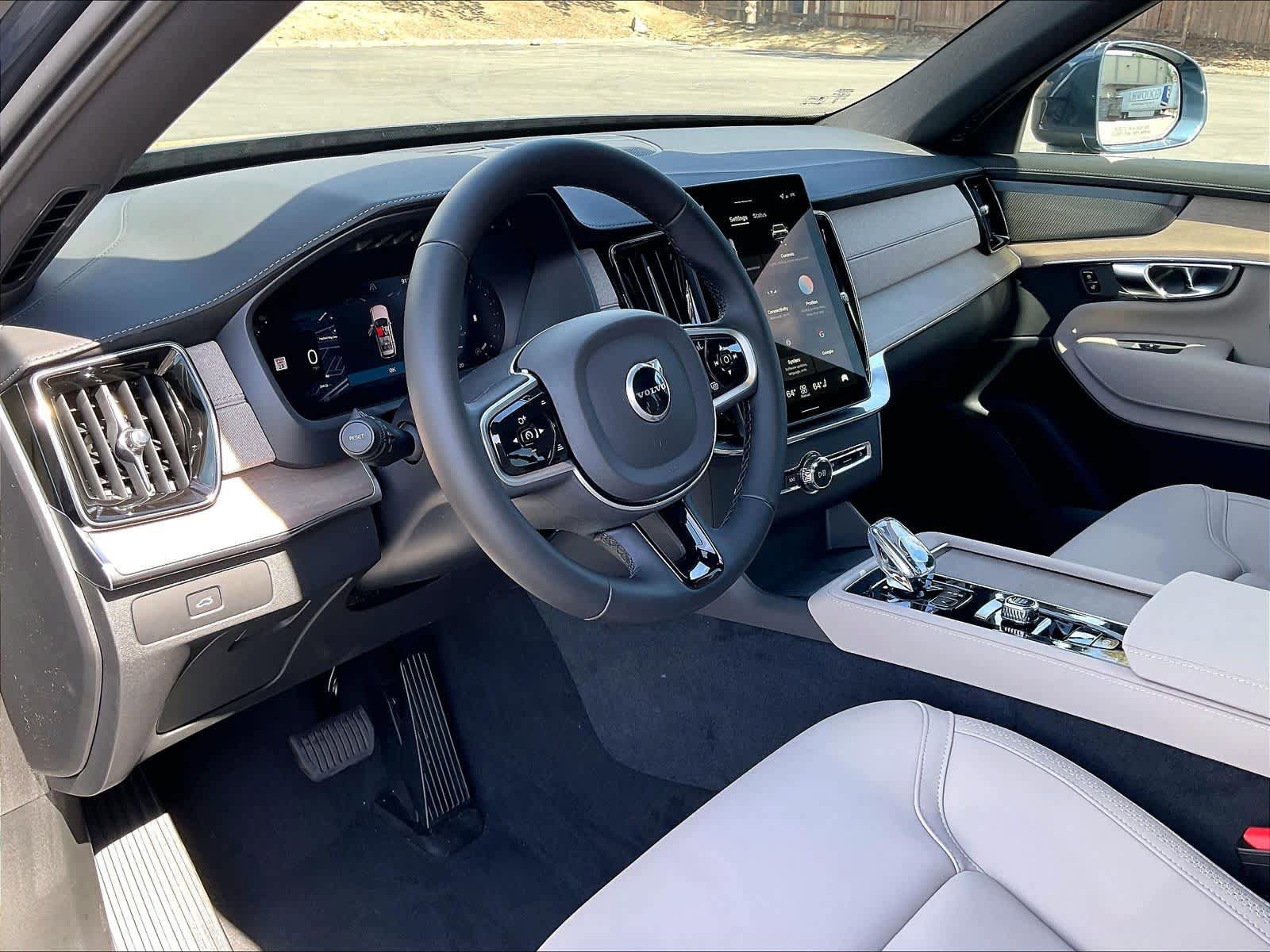 New 2026 Volvo XC90 B5 Plus w/ Protection Package AWD/4WD image 8