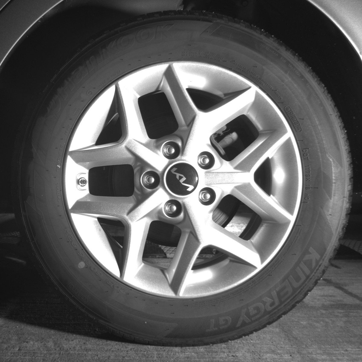 Used 2025 Kia Soul LX w/ LX Technology Package FWD image 14