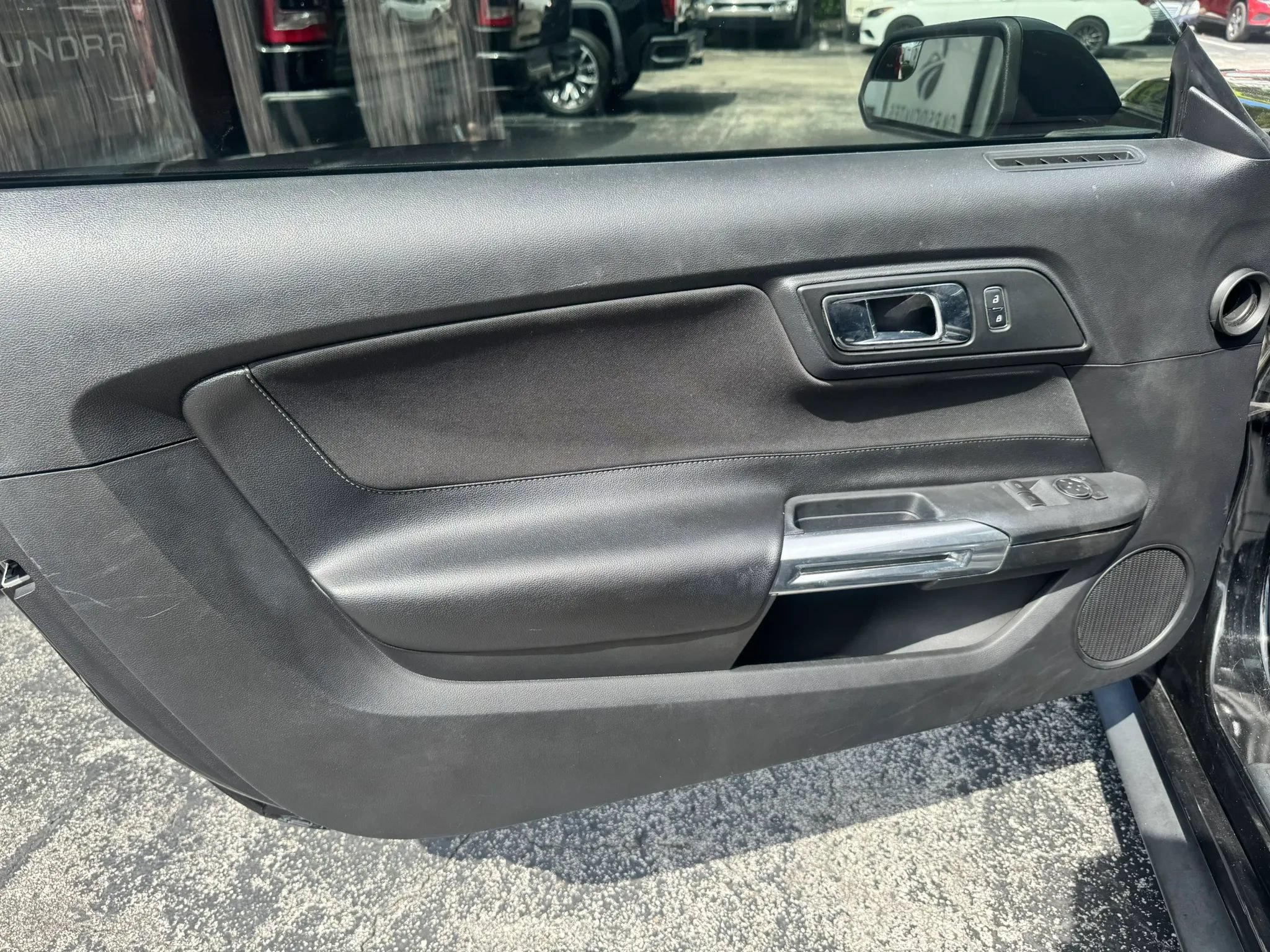 Used 2015 Ford Mustang GT RWD image 21