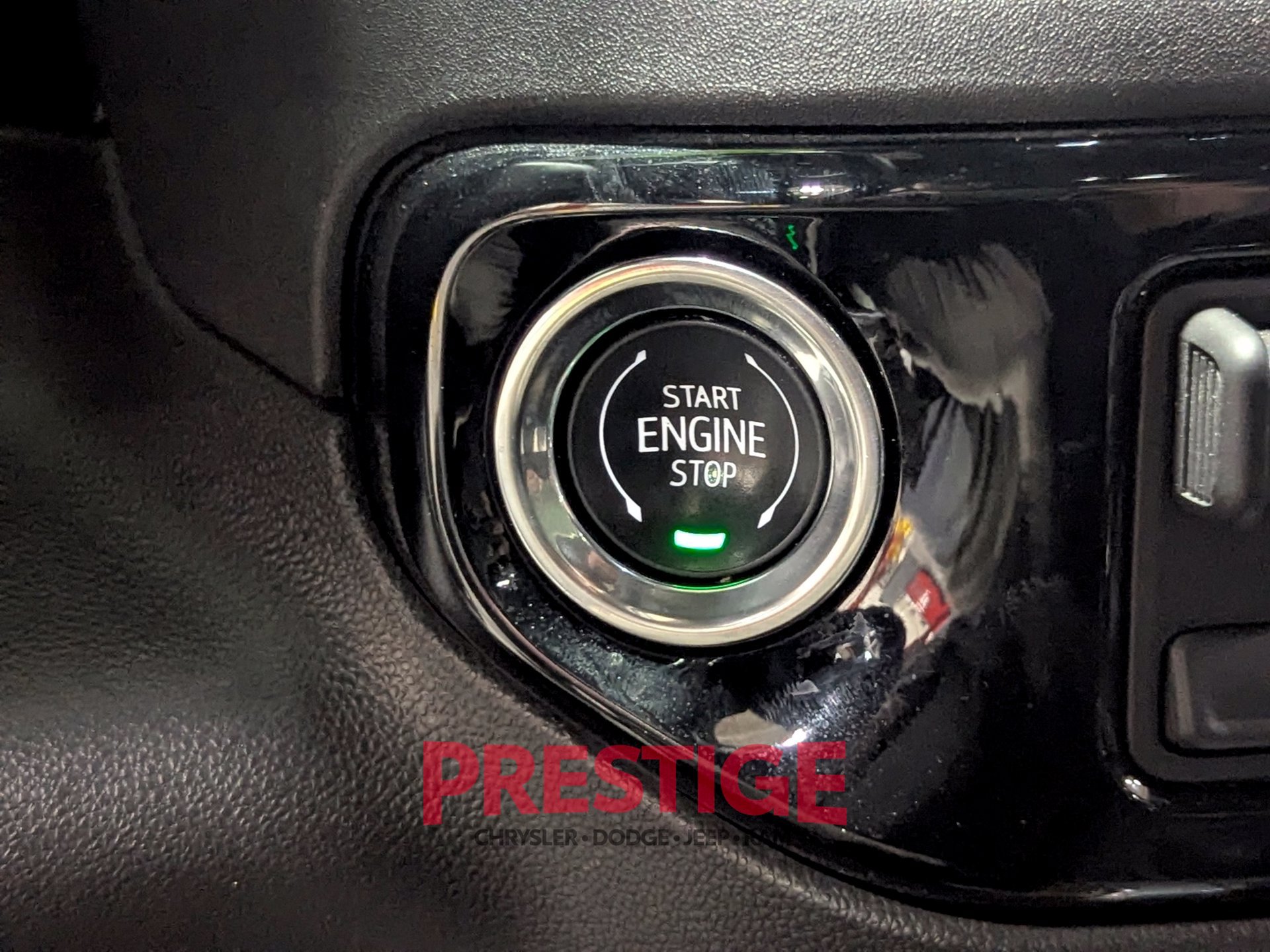 Used 2025 GMC Sierra 1500 Elevation AWD/4WD image 28