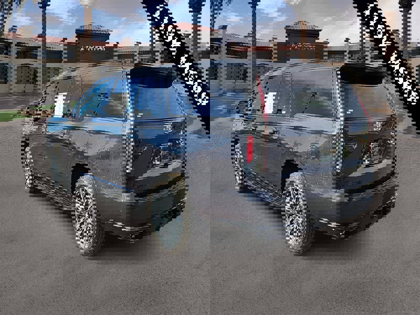 Used 2024 Cadillac Escalade ESV Sport Platinum image 6