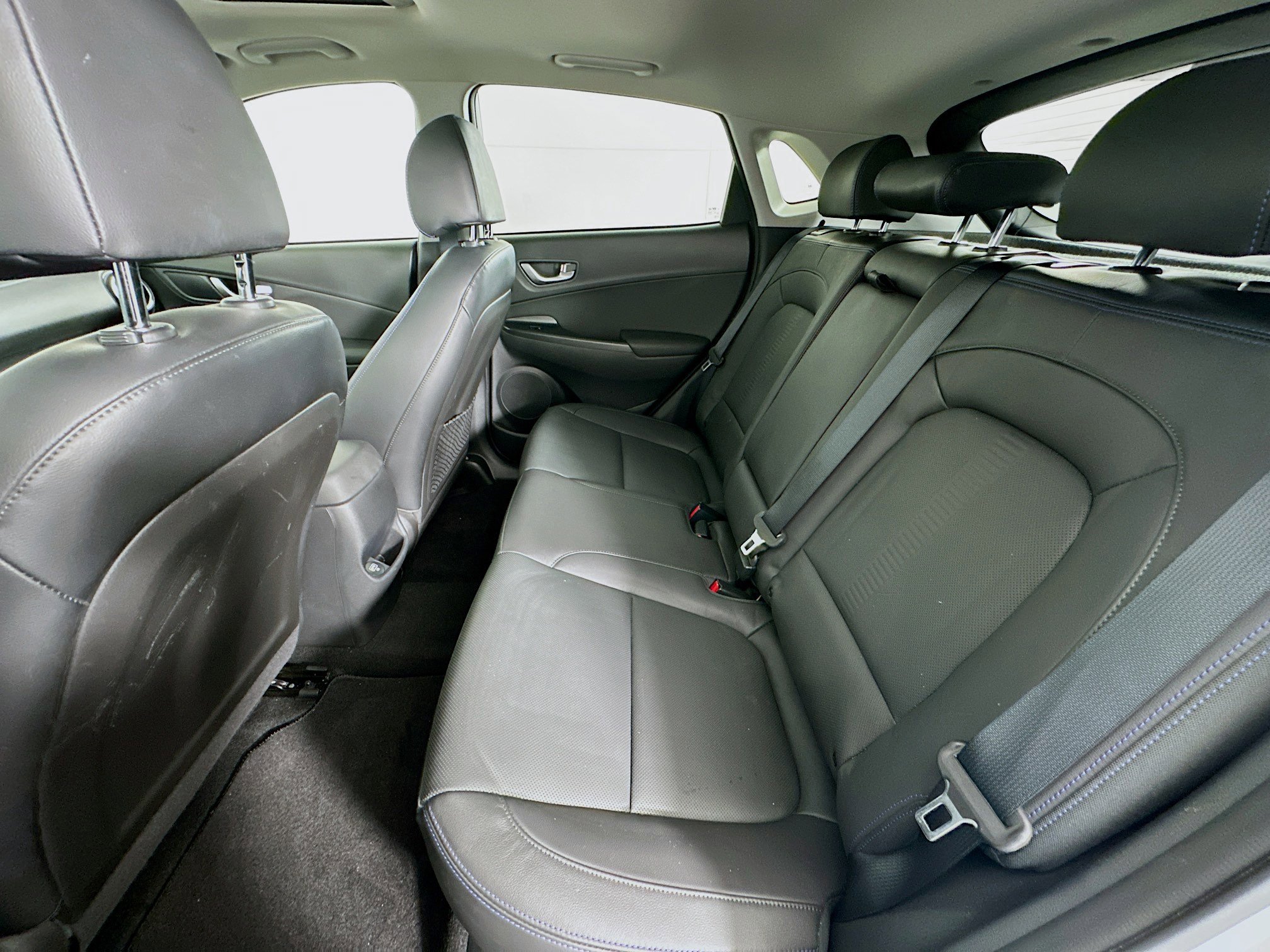 Used 2023 Hyundai Kona Limited FWD image 29