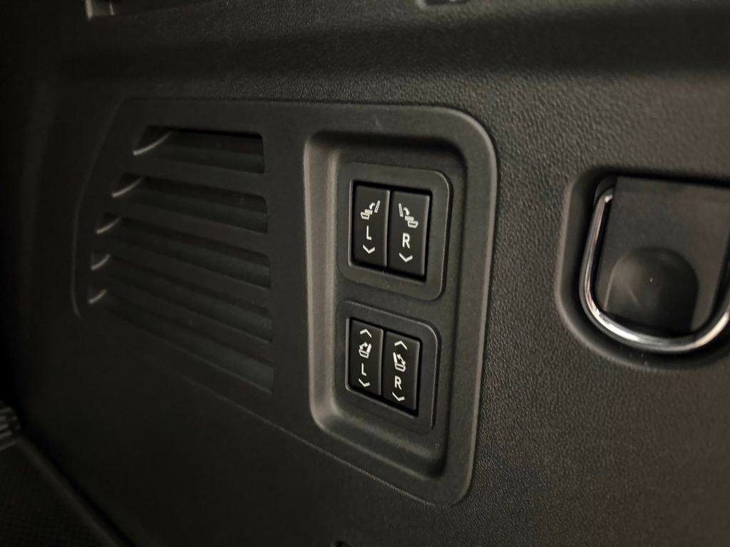 New 2026 Buick Enclave Avenir w/ Super Cruise Package image 37