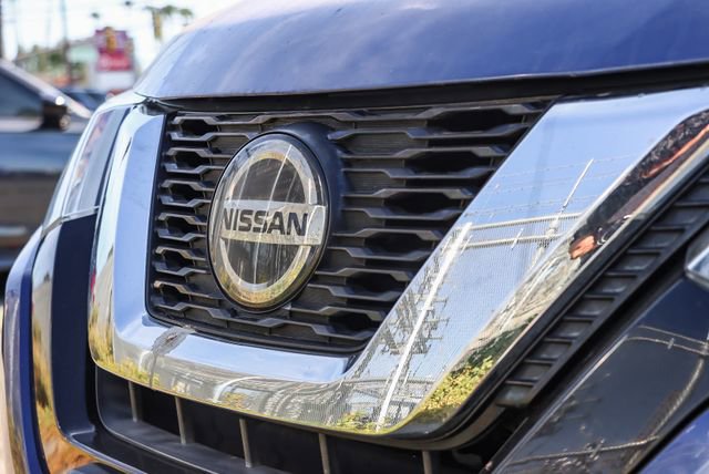 Used 2020 Nissan Rogue SV image 13