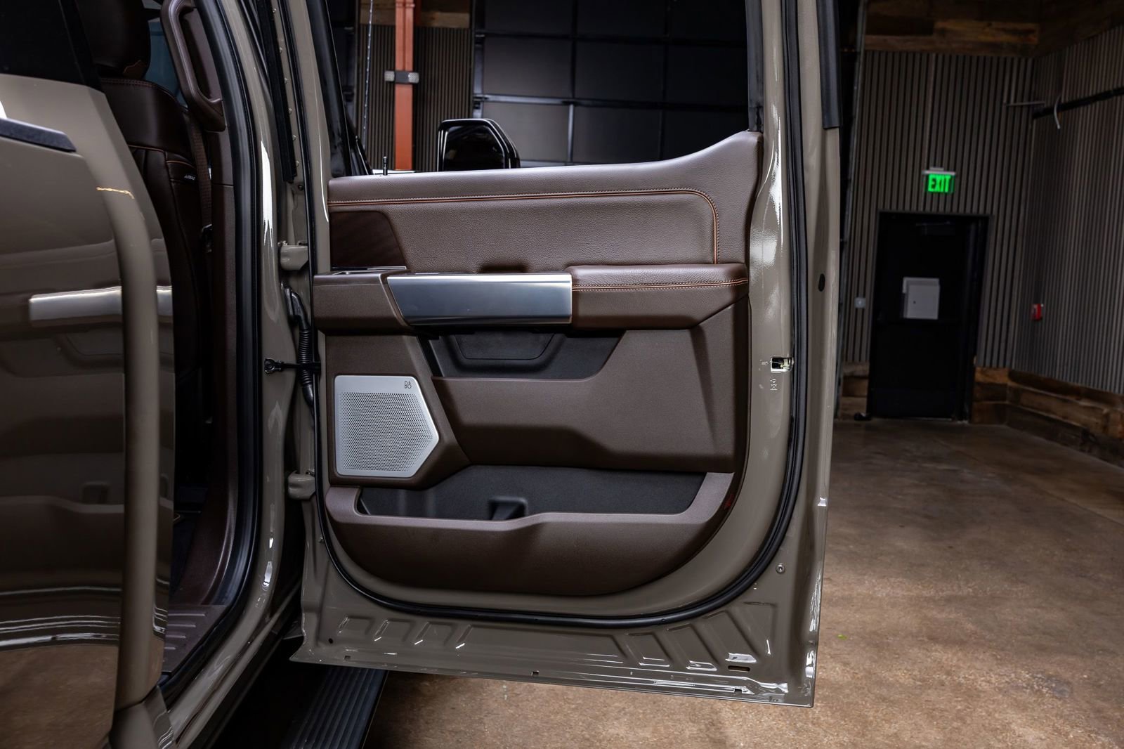 Used 2026 Ford F250 King Ranch w/ Chrome Package image 40