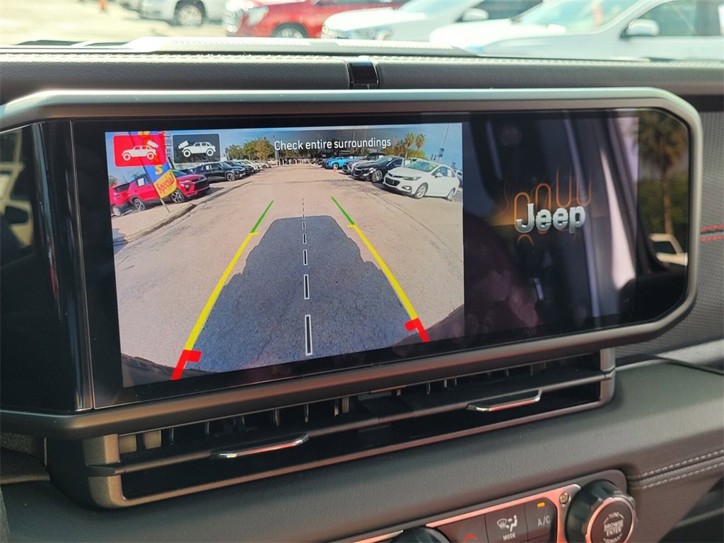 Used 2024 Jeep Wrangler Unlimited Rubicon 392 image 31