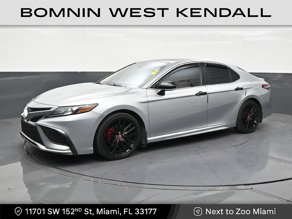 Used 2022 Toyota Camry XSE FWD image 1
