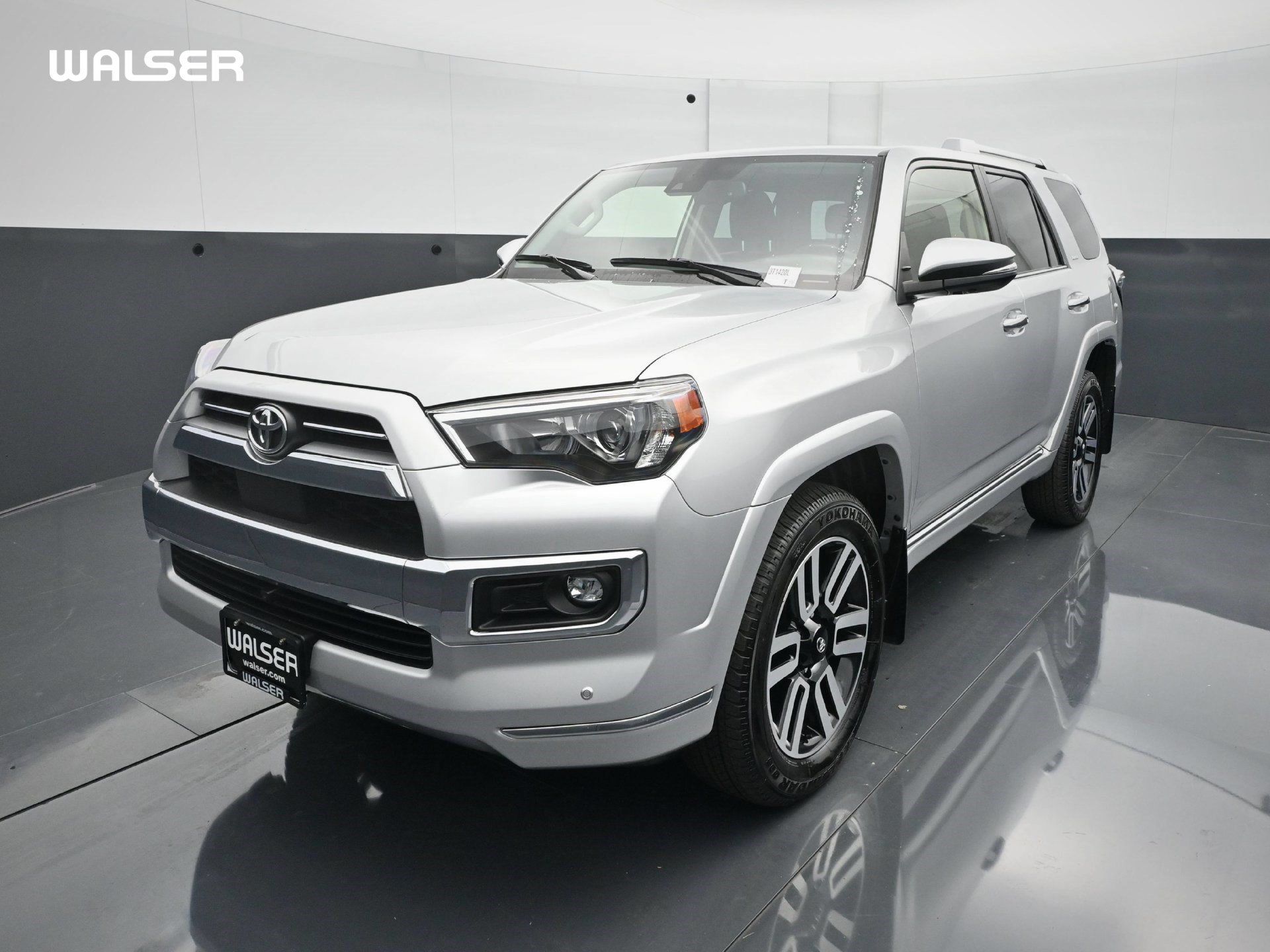 Used 2024 Toyota 4Runner Limited AWD/4WD image 1
