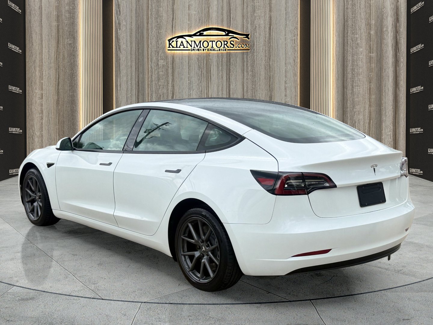 Used 2023 Tesla Model 3 Standard Range RWD image 8