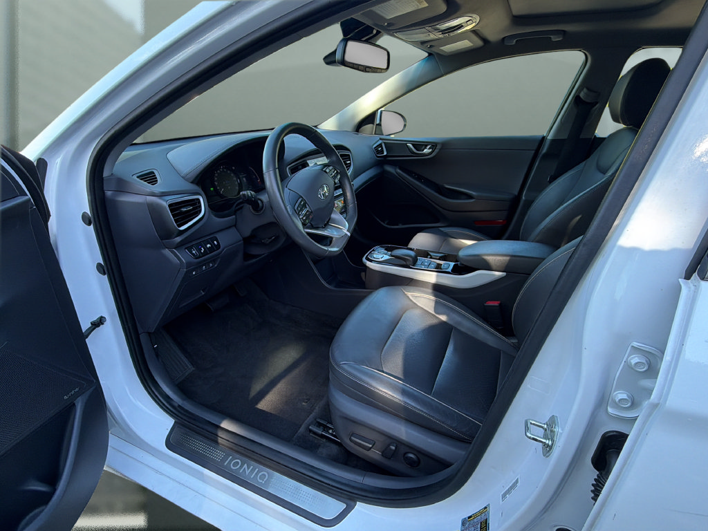 Used 2019 Hyundai Ioniq Limited FWD image 9