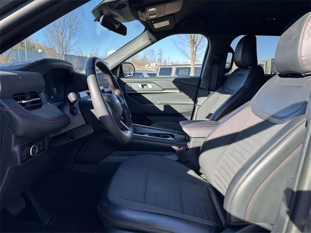 Used 2025 Ford Explorer ST-Line AWD/4WD image 18