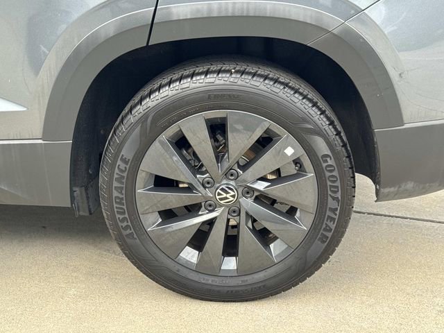 Certified 2023 Volkswagen Taos S image 6