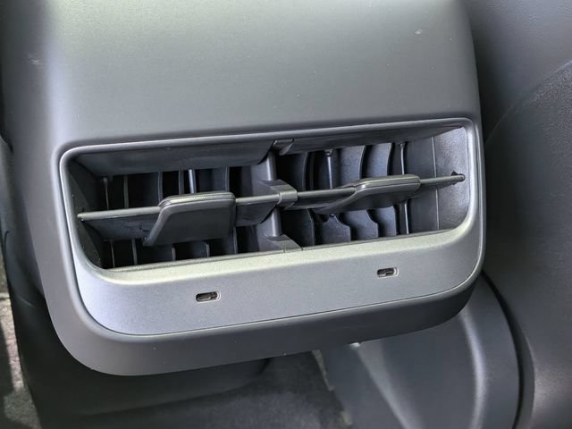 Used 2022 Tesla Model Y Long Range AWD/4WD image 19