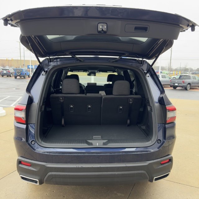 New 2025 Honda Pilot Sport image 13