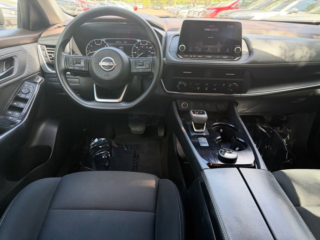 Used 2023 Nissan Rogue S image 14