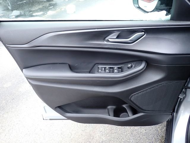 New 2025 Jeep Grand Cherokee Altitude image 15