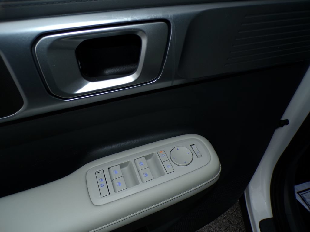 Certified 2024 Hyundai Santa Fe SEL FWD image 22