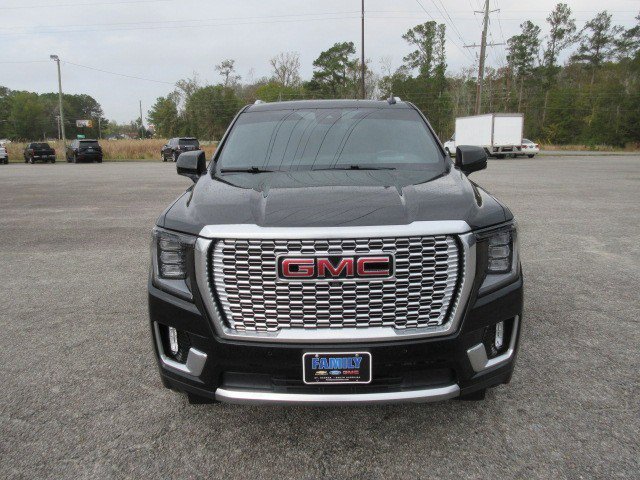 Used 2023 GMC Yukon XL Denali w/ LPO, Floor Liner Package image 3