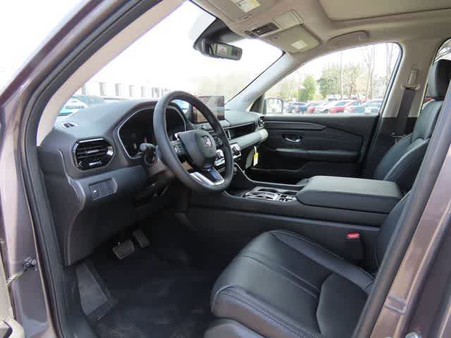 New 2026 Honda Pilot Touring image 2