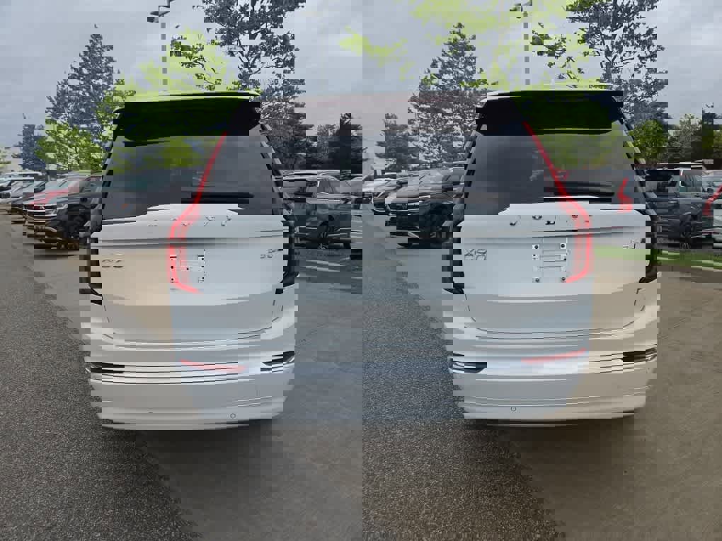 New 2025 Volvo XC90 B6 Plus w/ Protection Package Premier image 6