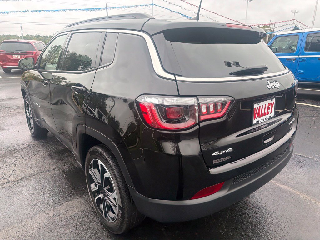 Used 2022 Jeep Compass Limited AWD/4WD image 5