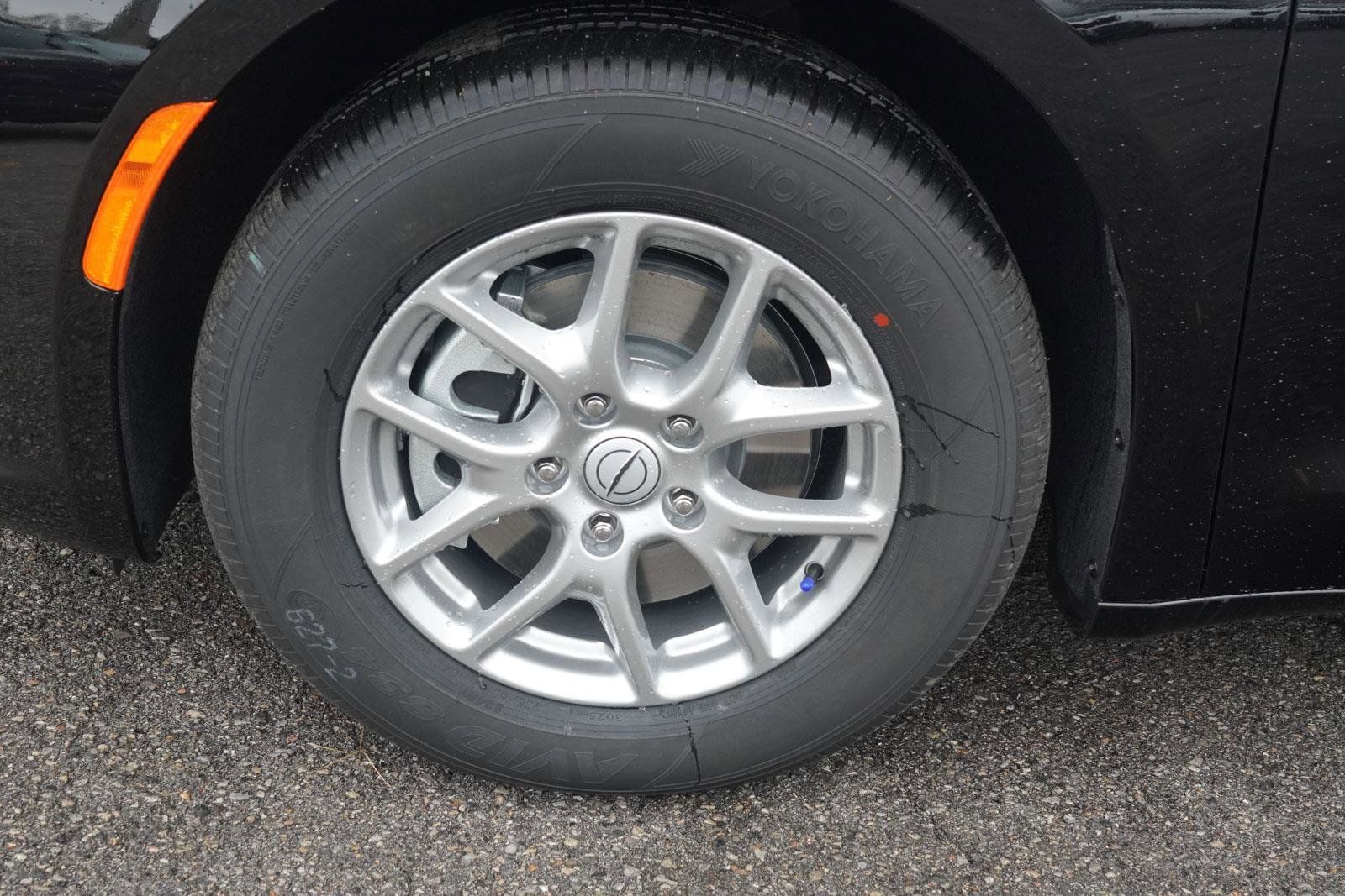 New 2026 Chrysler Pacifica Select image 10