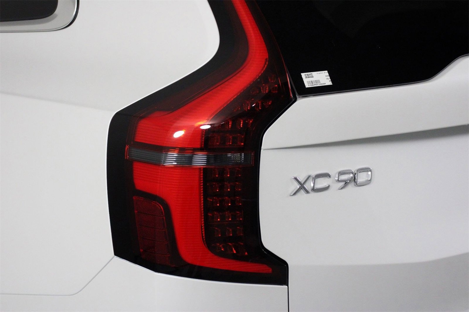 New 2026 Volvo XC90 B6 Plus w/ Protection Package Premier image 15