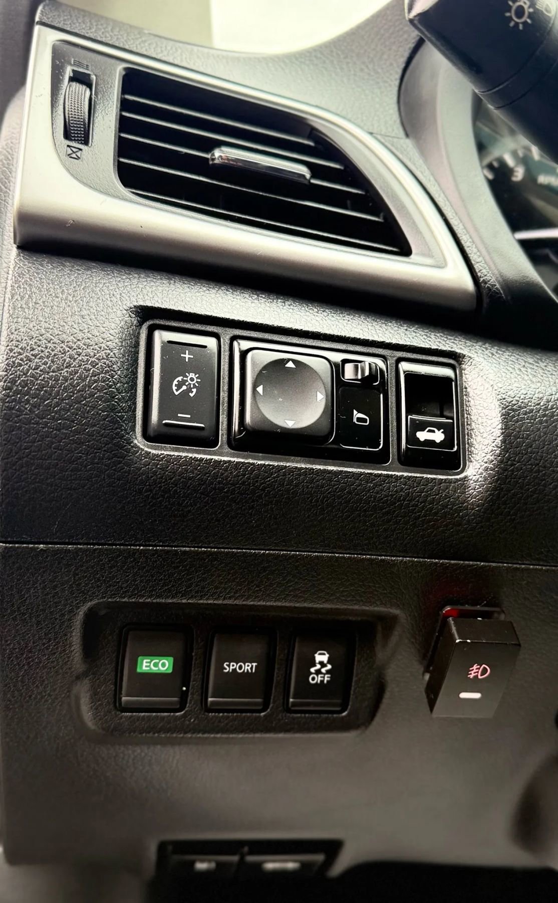 Used 2017 Nissan Sentra SV image 23