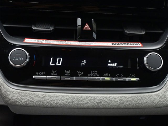 Used 2025 Toyota Corolla LE image 4
