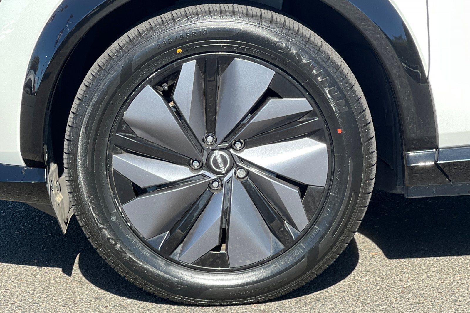 Certified 2023 Nissan Ariya FWD image 33