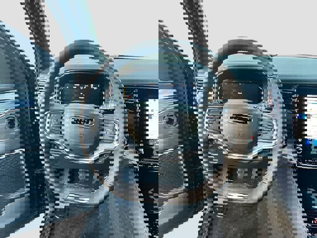 New 2025 Jeep Wagoneer Series II w/ Convenience Group I image 12