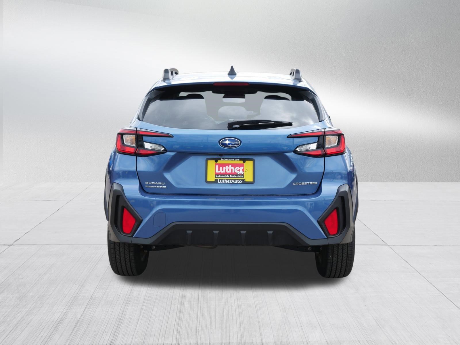Used 2024 Subaru Crosstrek 2.0i Premium AWD/4WD image 4