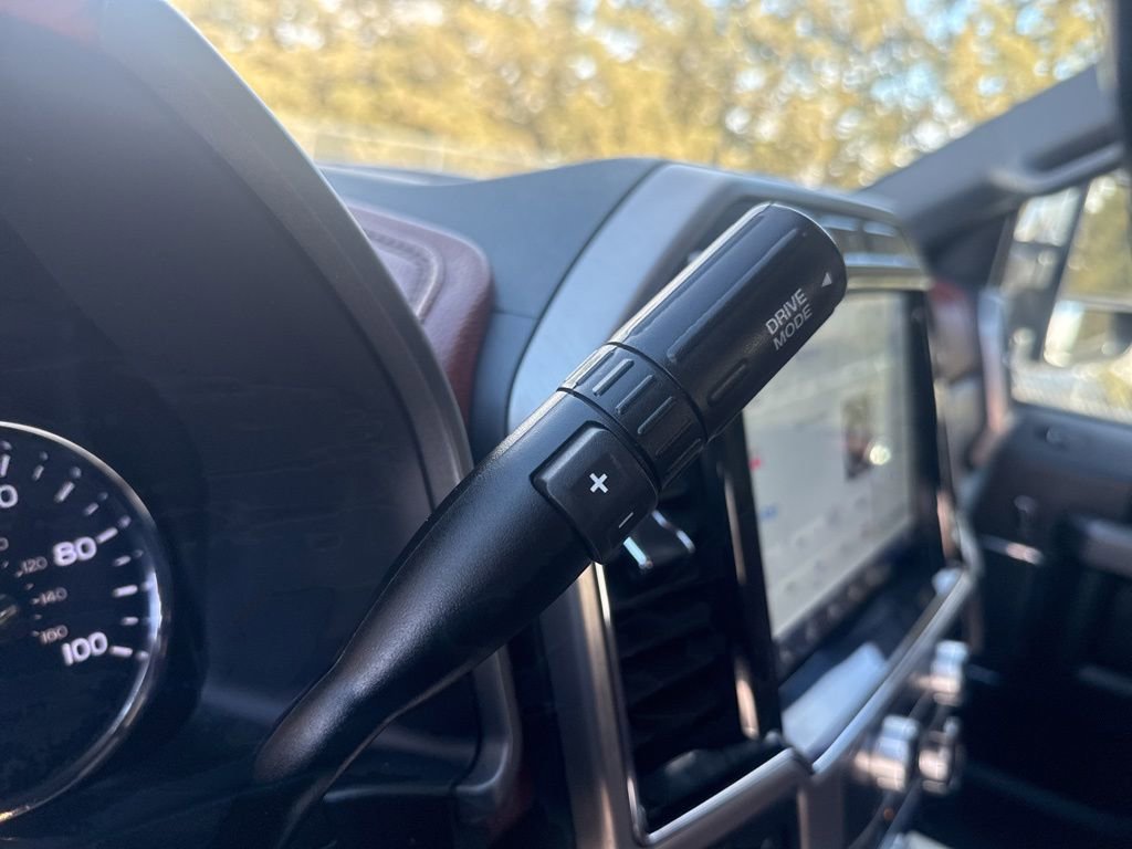 Used 2022 Ford F350 Platinum w/ FX4 Off-Road Package image 19