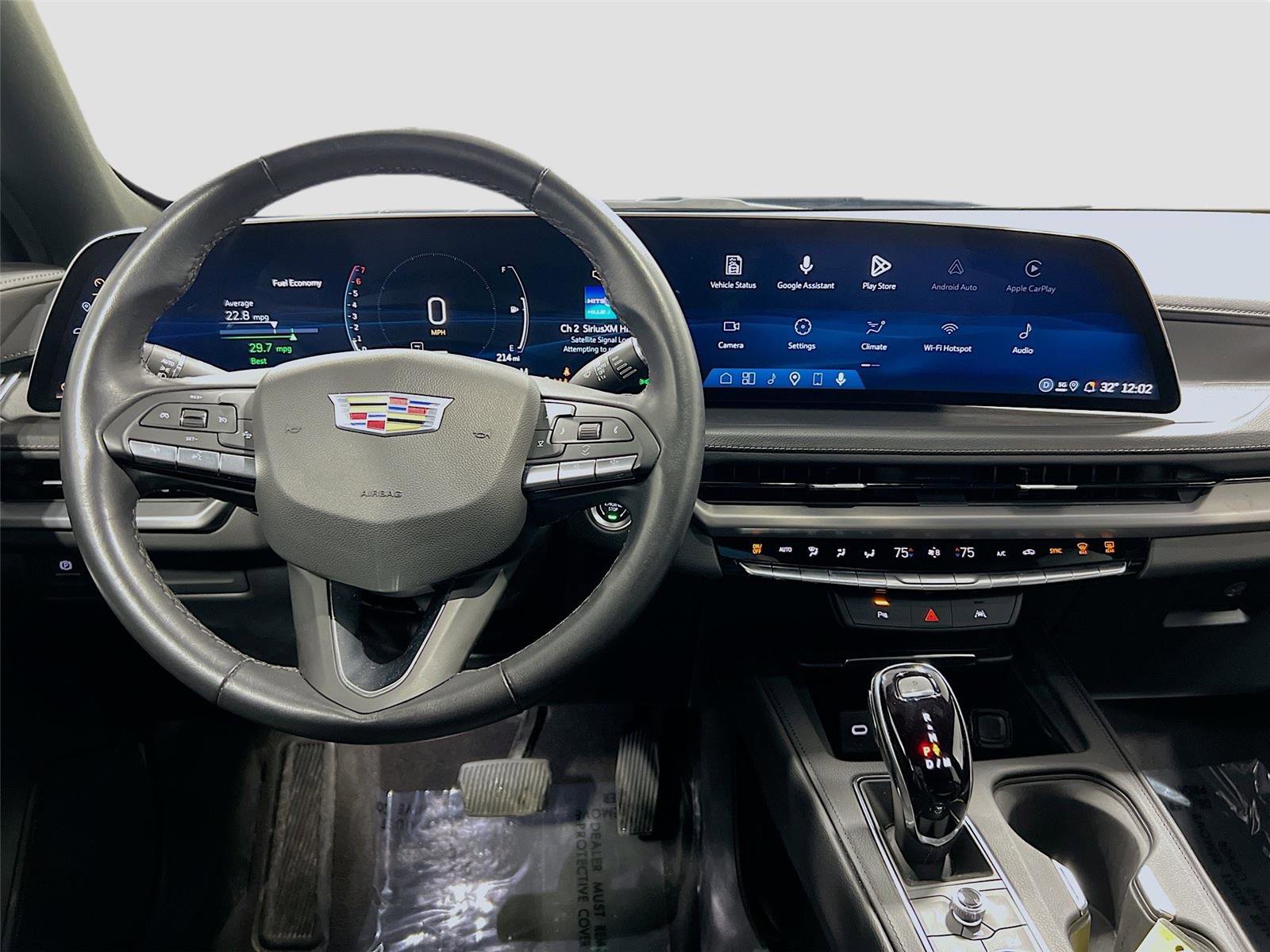 Used 2025 Cadillac XT4 Premium Luxury image 22