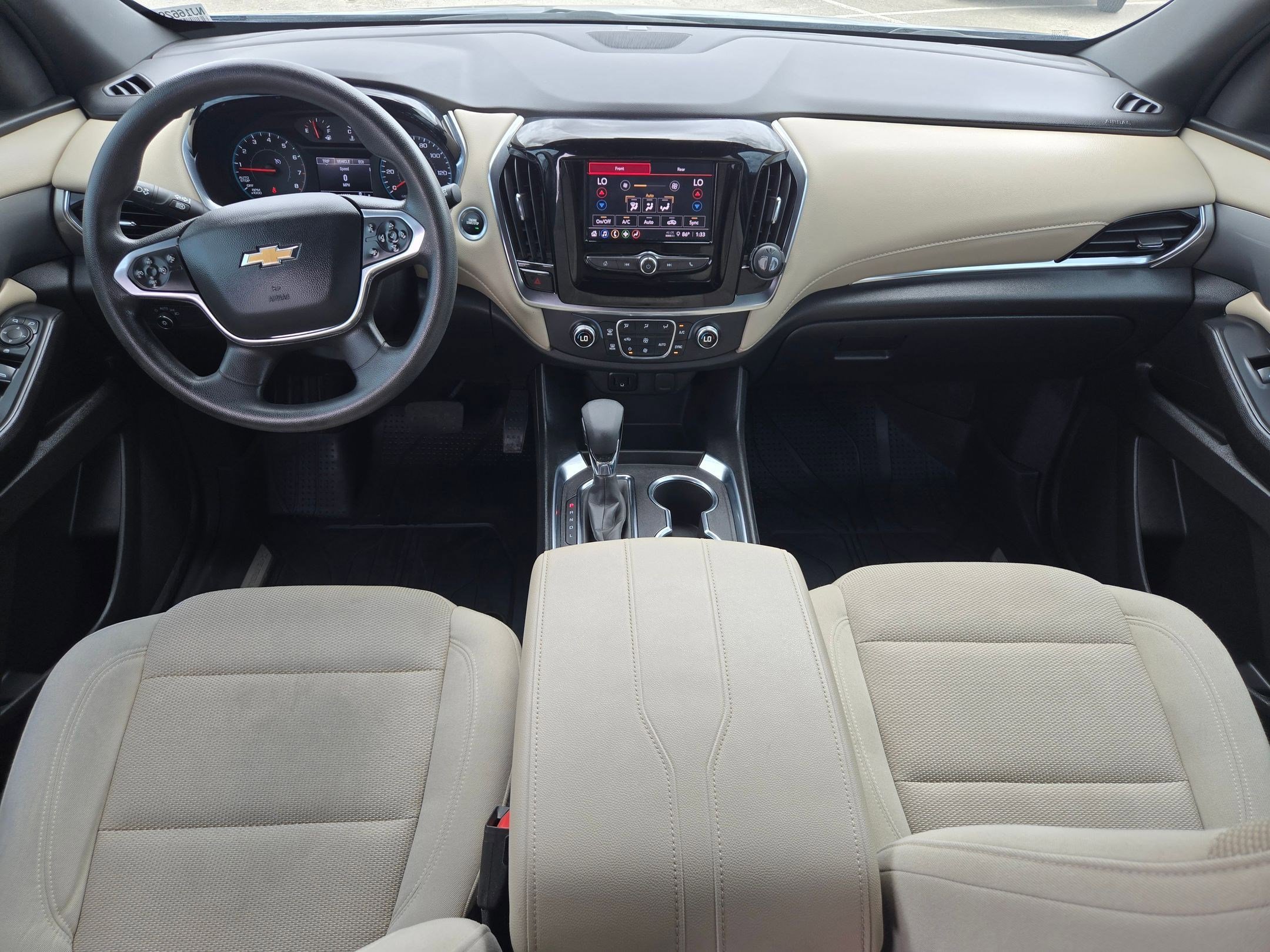 Used 2022 Chevrolet Traverse LS image 15