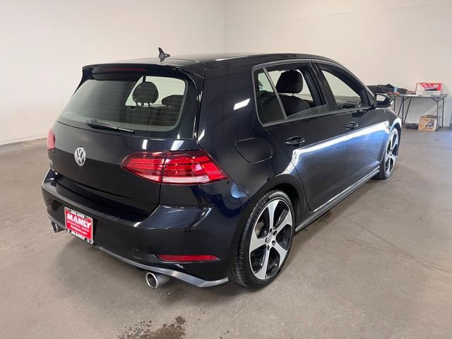 Used 2018 Volkswagen Golf 4-Door image 3
