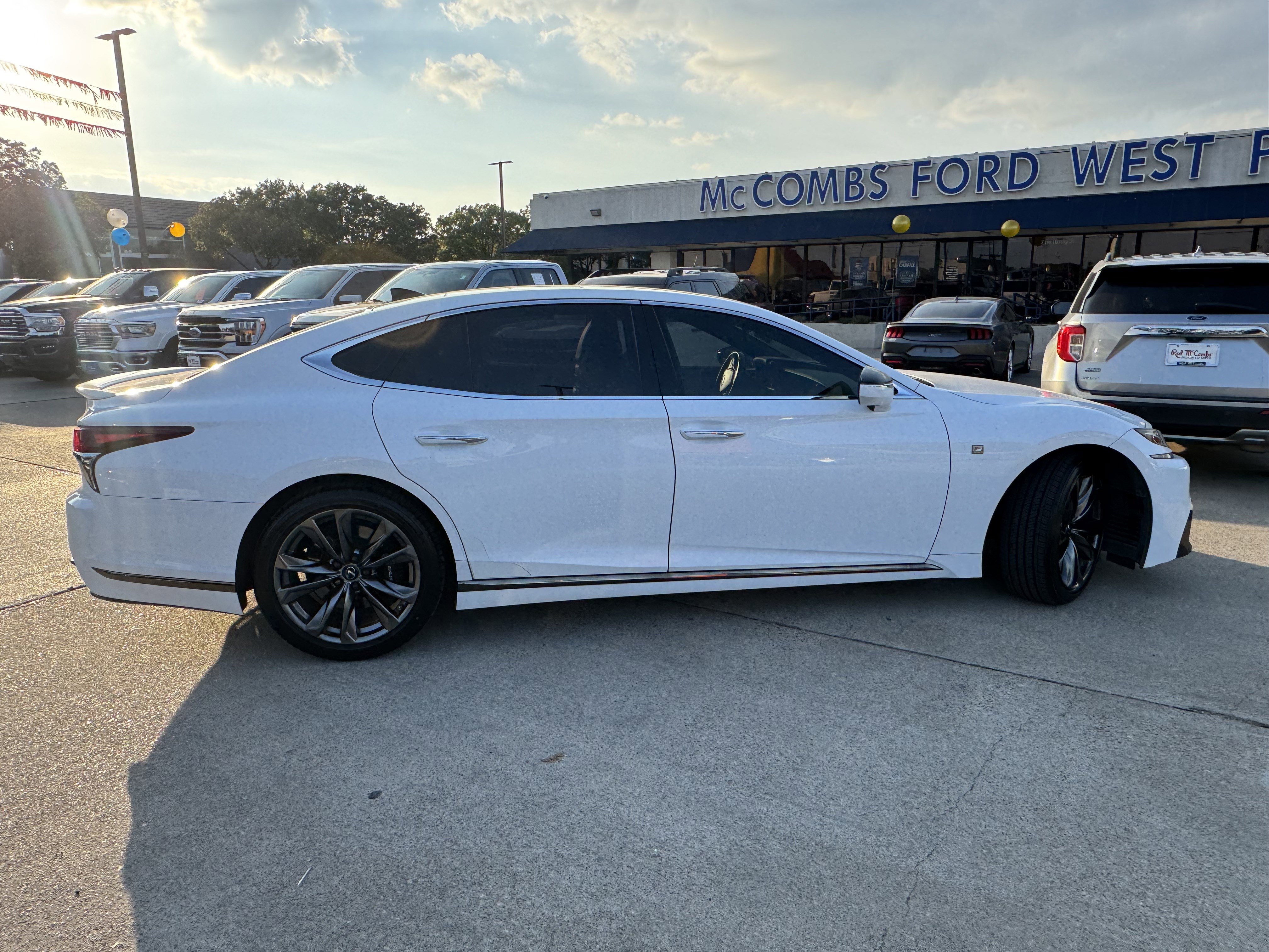 Used 2018 Lexus LS 500 F Sport image 4